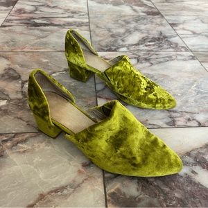 Intentionally Blank RARE Crushed Velvet Perf-Hi Block Heels Lime Green Size 10
